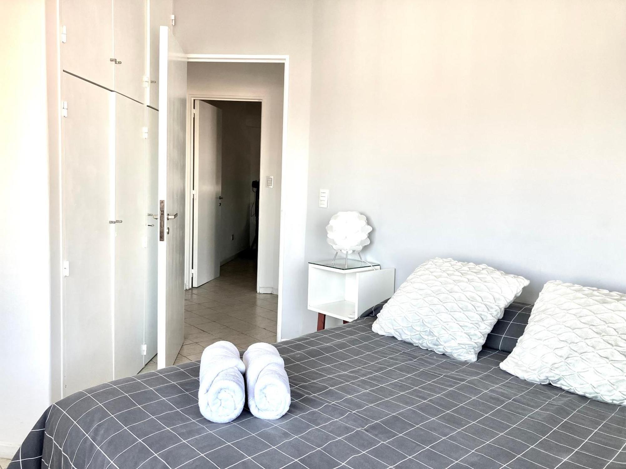2 Dorm Sobre Av Hipolito Yrigoyen Apartment Cordoba Bagian luar foto