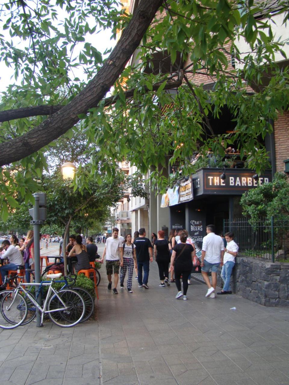 2 Dorm Sobre Av Hipolito Yrigoyen Apartment Cordoba Bagian luar foto