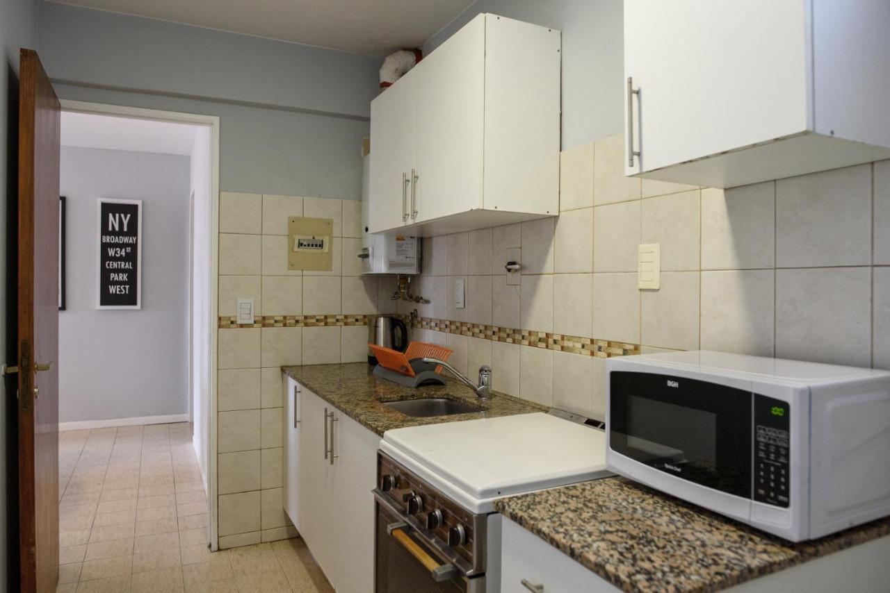 2 Dorm Sobre Av Hipolito Yrigoyen Apartment Cordoba Bagian luar foto